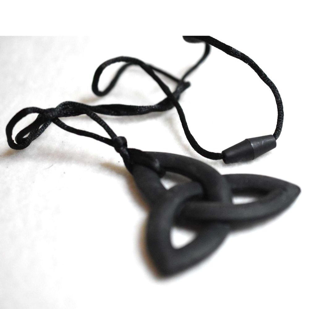 Peacemaker Jewelry Trinity Celtic Knot Triquetra Pendant Black Silicone Necklace